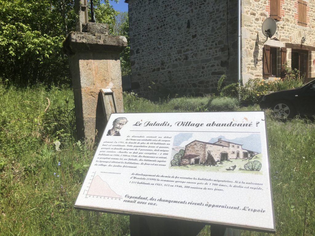 Le sentier de l'Henriette Auzelles Livradois-Forez, Puy-de-Dôme, Auvergne